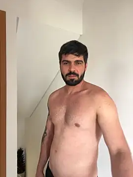 Ravixx online show from December 18, 5:20 pm