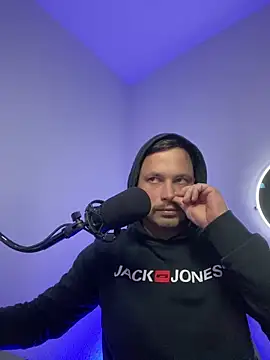 Jonkitzler1 online show from March 7, 11:29 am