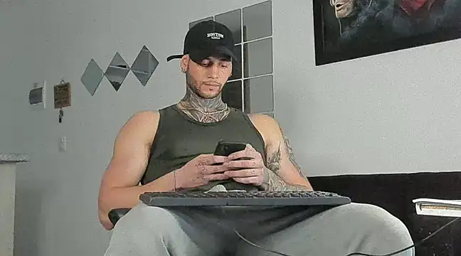 Snapshot of _jamesleandros1 chatting on March 4, 9:54 pm  jamesleandros1 online show from March 4, 9:54 pm