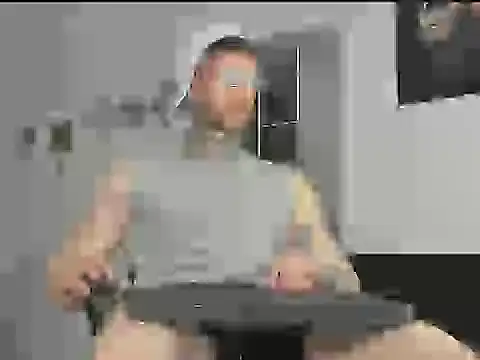 Snapshot of _jamesleandros1 chatting on February 3, 8:46 pm  jamesleandros1 online show from February 3, 8:46 pm
