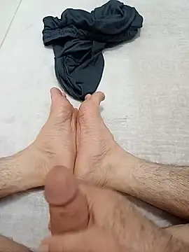 Snapshot of Hardapple01 chatting on December 9, 12:56 am Hardapple01 online show from December 9, 12:56 am