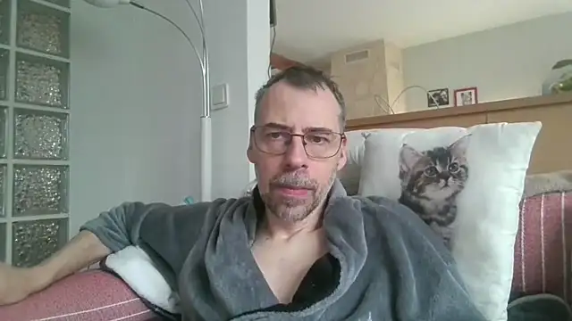 ptitcanard60600 online show from May 14, 11:41 am