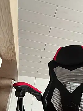 Snapshot of _Maxnj chatting on February 10, 9:14 am  Maxnj online show from February 10, 9:14 am