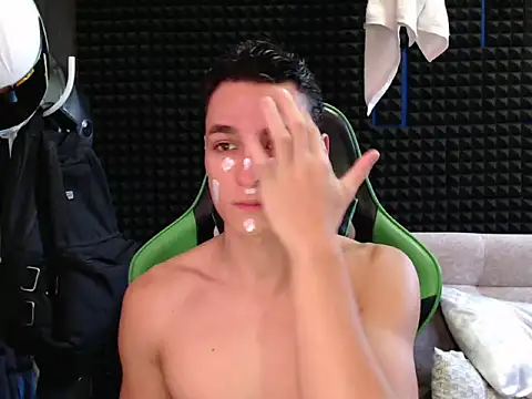 Curly Angel24 online show from October 19, 10:35 pm