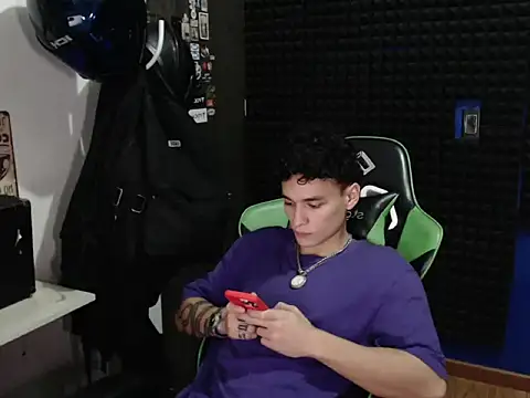 Curly Angel24 online show from January 12, 1:53 am