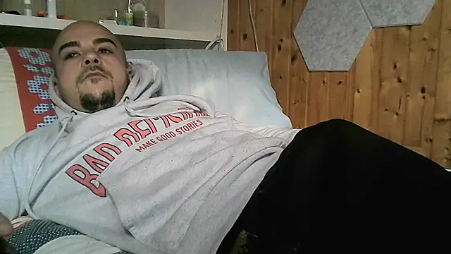 ItalianVinDiesel online show from November 28, 10:28 am