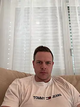 Danii0790 online show from February 8, 3:00 pm