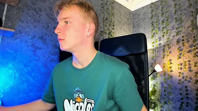 AlexxSweet online show from October 3, 9:14 am