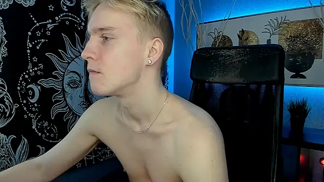 AlexxSweet online show from December 18, 7:58 am