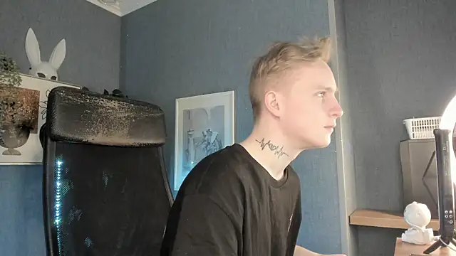 AlexxSweet online show from April 3, 4:53 am