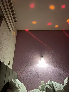 WhiteeMen online show from December 1, 10:02 pm