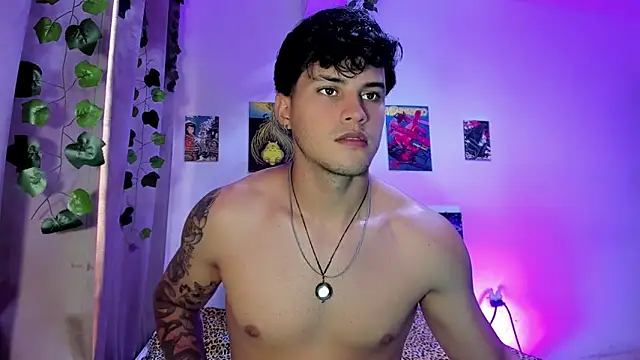 Nekoboy01 online show from December 13, 8:47 pm