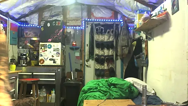 CloudDadddyyy420 online show from September 18, 4:14 am