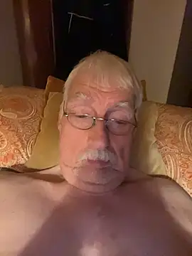 Snapshot of Steffibi1954 chatting on October 28, 2:47 am Steffibi1954 online show from October 28, 2:47 am