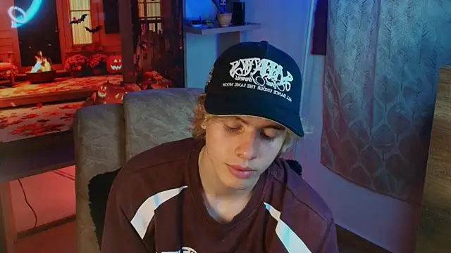 Snapshot of dimitri_tv chatting on October 19, 1:21 am dimitri tv online show from October 19, 1:21 am