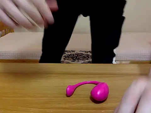 HandsomeAlfie online show from October 6, 3:33 am