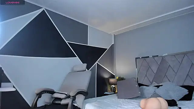 Markbrown online show from December 15, 8:47 pm