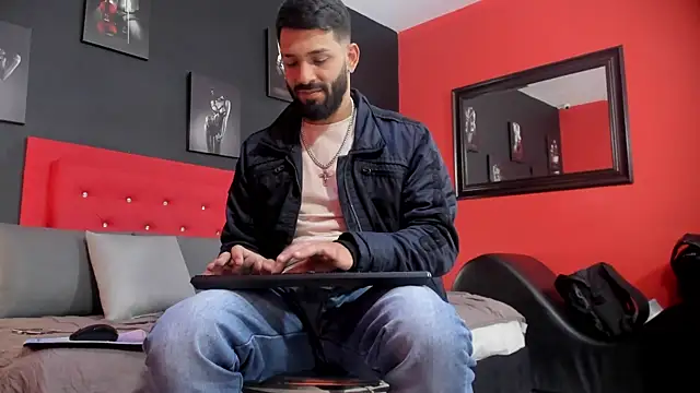 Thiagogomez online show from September 19, 12:38 pm