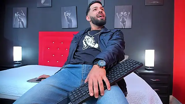 Thiagogomez online show from January 10, 12:26 pm