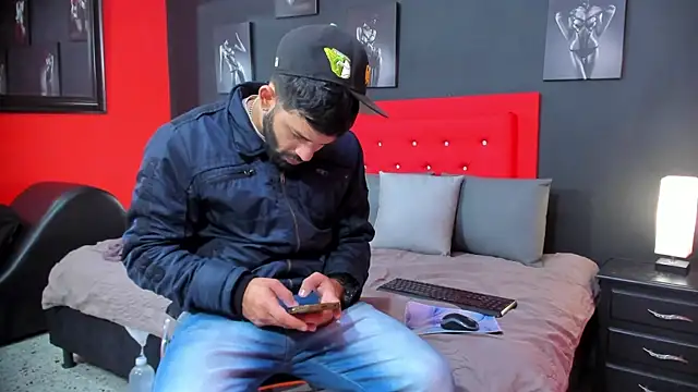 Thiagogomez online show from October 7, 12:20 pm