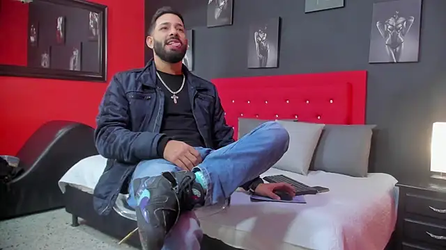 Thiagogomez online show from September 25, 12:37 pm