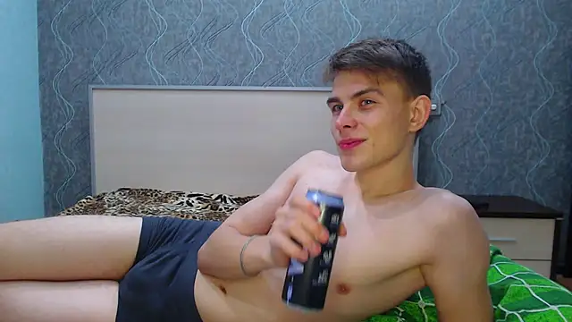 Student Oliver online show from January 8, 4:54 pm