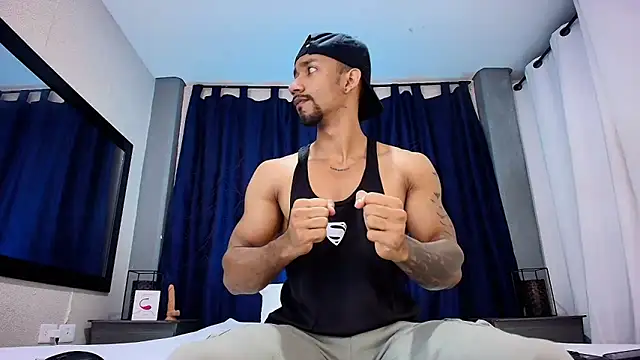 Snapshot of Manolo_Hot1 chatting on February 28, 2:53 pm Manolo Hot1 online show from February 28, 2:53 pm