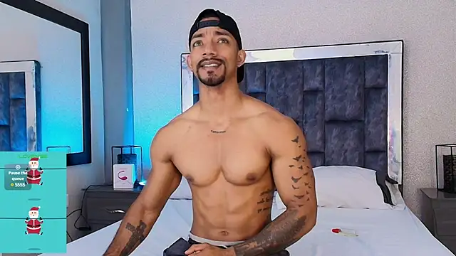 Snapshot of Manolo_Hot1 chatting on January 3, 2:51 pm Manolo Hot1 online show from January 3, 2:51 pm