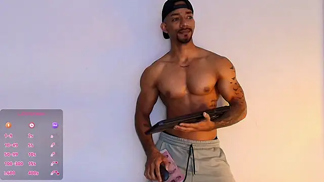 Snapshot of Manolo_Hot1 chatting on February 10, 2:37 pm Manolo Hot1 online show from February 10, 2:37 pm