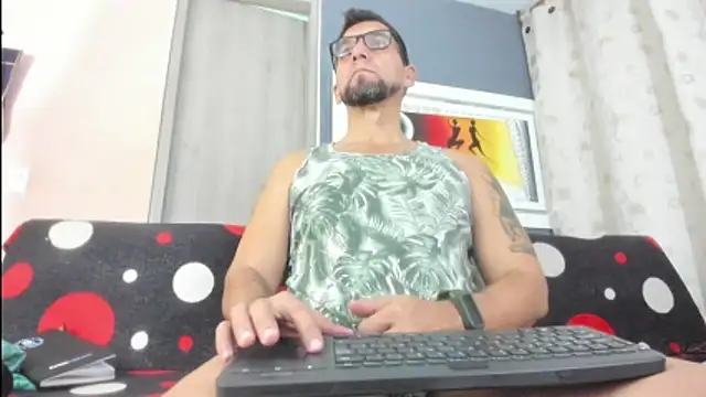 JULESLAKES online show from May 15, 1:41 pm