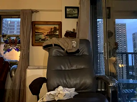 Snapshot of ThickDick_Daddy chatting on October 7, 10:36 pm ThickDick Daddy online show from October 7, 10:36 pm