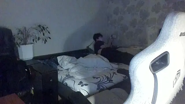 Knuckles17 online show from February 15, 1:56 am