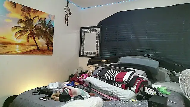 ashleysimmons online show from February 17, 1:43 pm