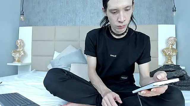 Hecatee 77 online show from March 14, 8:16 pm