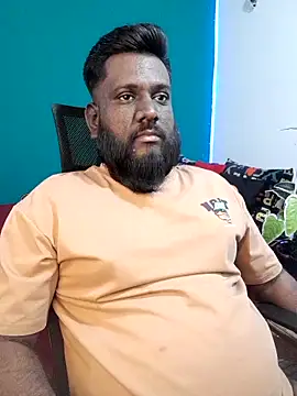 Rayansmith  online show from April 8, 9:23 pm