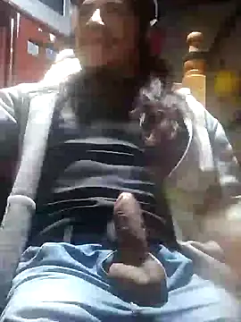 Snapshot of davidatration15 chatting on October 23, 1:31 am davidatration15 online show from October 23, 1:31 am