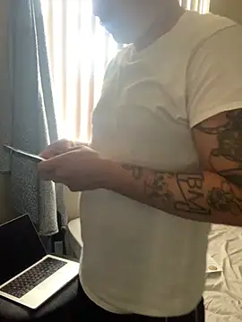 PeterGrandee online show from September 22, 5:45 pm