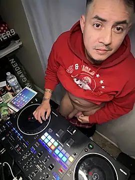 PeterGrandee online show from December 24, 10:17 pm