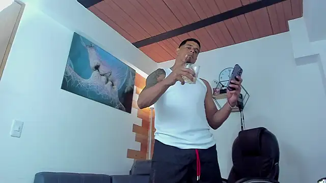 Snapshot of vincen_jose chatting on March 5, 2:25 am vincen jose online show from March 5, 2:25 am