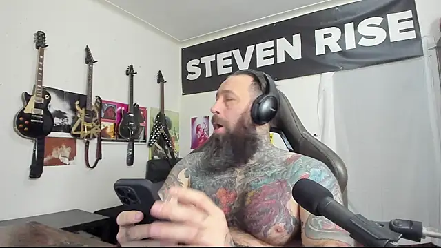 StevenRiseNYC online show from January 25, 6:24 pm