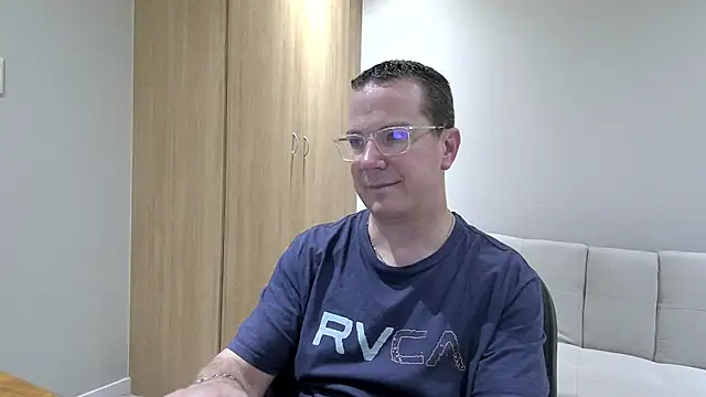 BrettJ81 online show from October 8, 4:22 pm