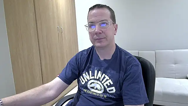 BrettJ81 online show from September 23, 3:22 pm