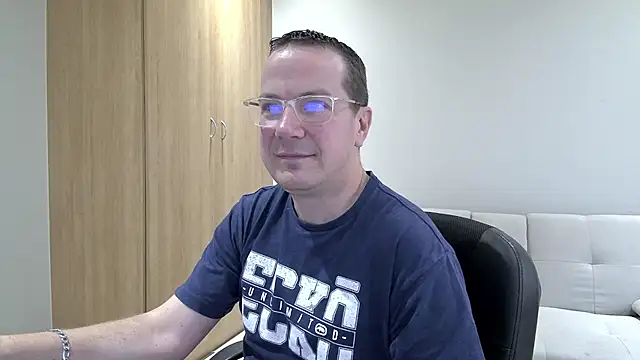 BrettJ81 online show from October 5, 2:10 pm