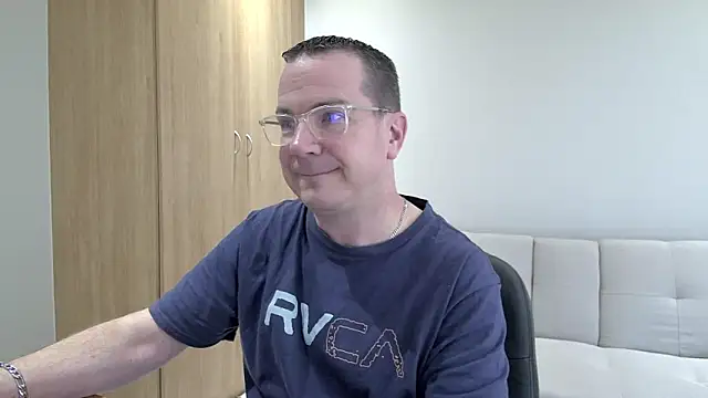 BrettJ81 online show from September 15, 2:29 pm