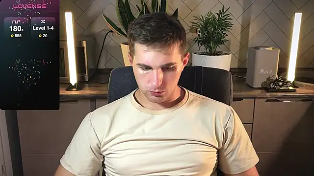 Snapshot of Sweeet__boy chatting on January 16, 8:57 pm Sweeet  boy online show from January 16, 8:57 pm