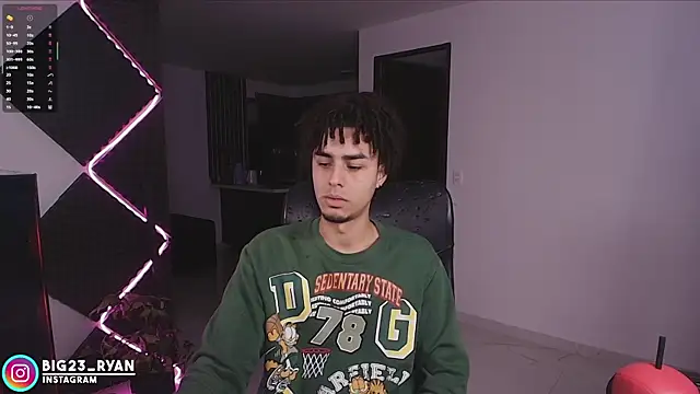 bigryann23 online show from December 5, 1:02 am