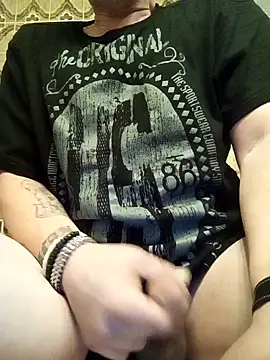 Snapshot of Affenarsch81 chatting on December 7, 1:26 am Affenarsch81 online show from December 7, 1:26 am